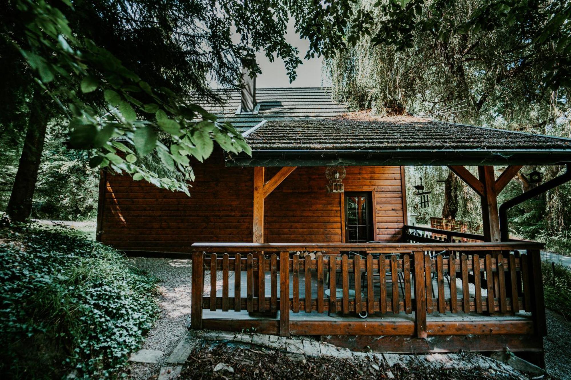 Dwór Wapowce Hotel Exterior foto